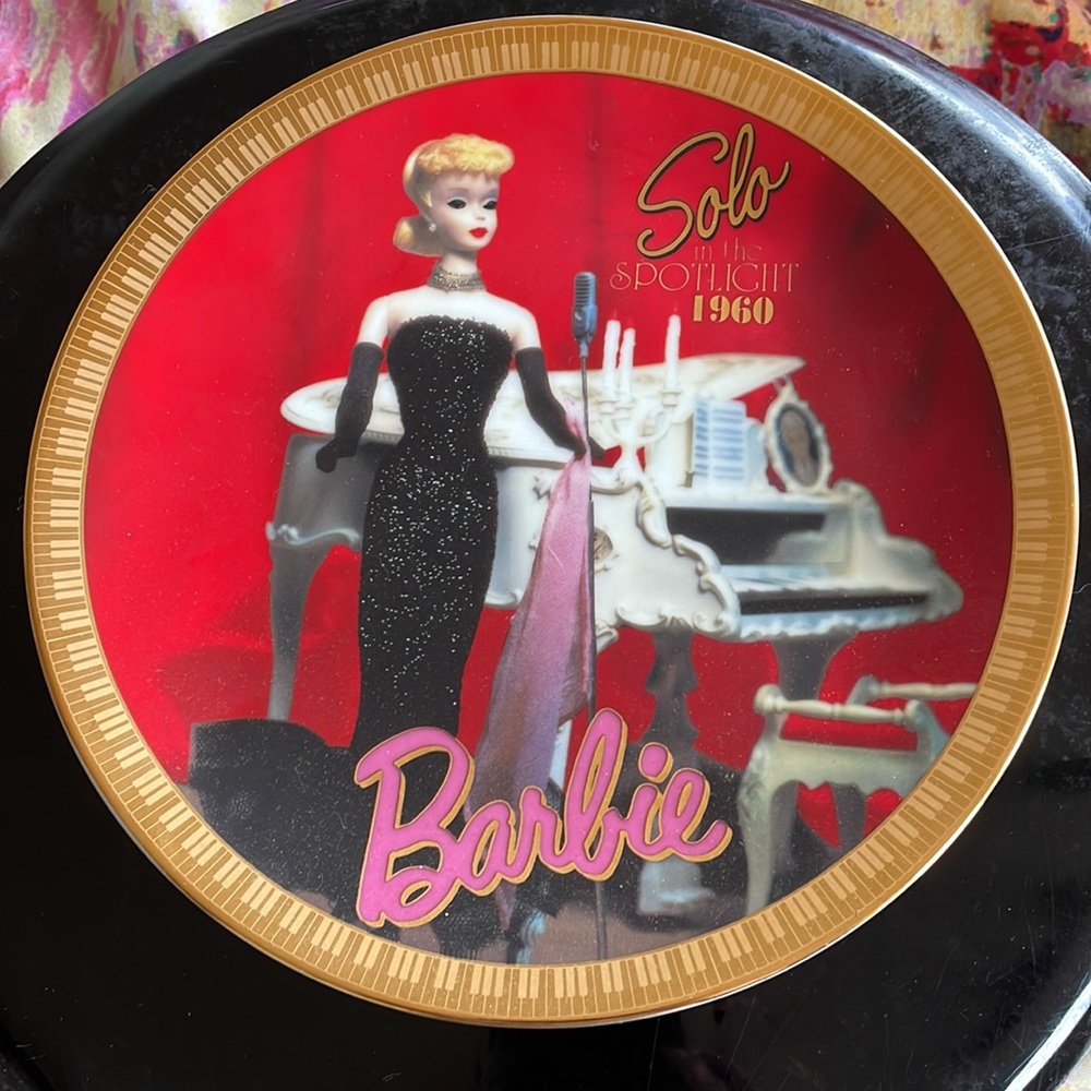 BARBIE PLATE💗 - Picture 2 of 4